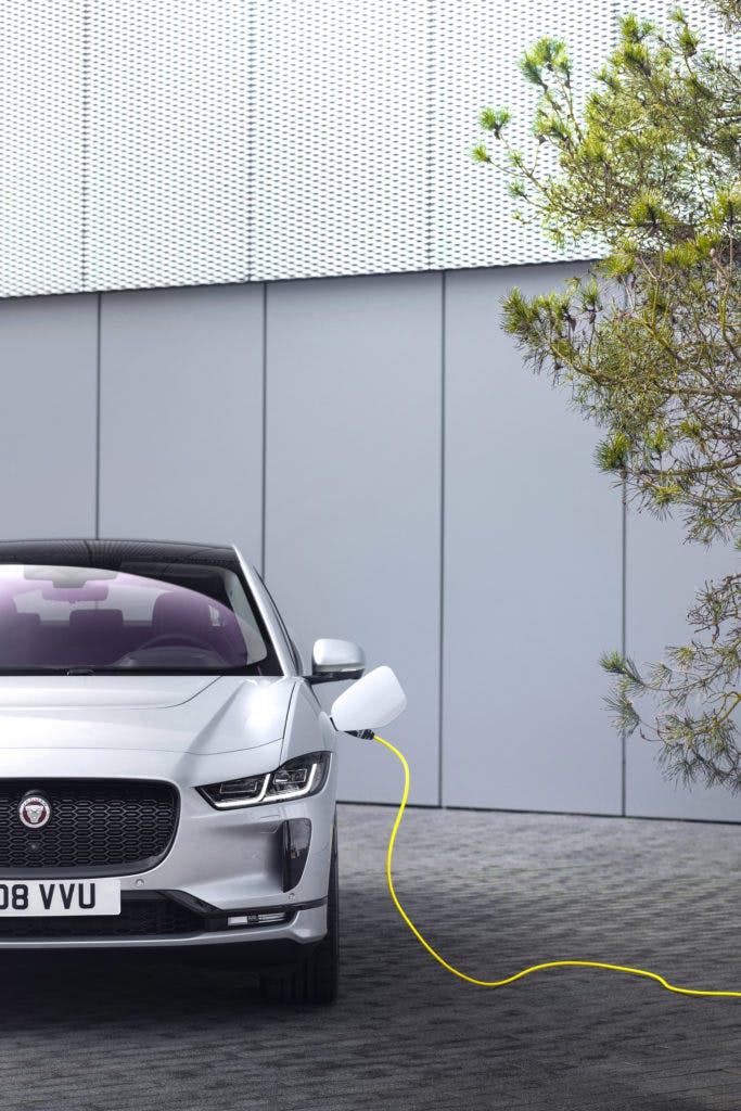 jaguar i pace charge speed