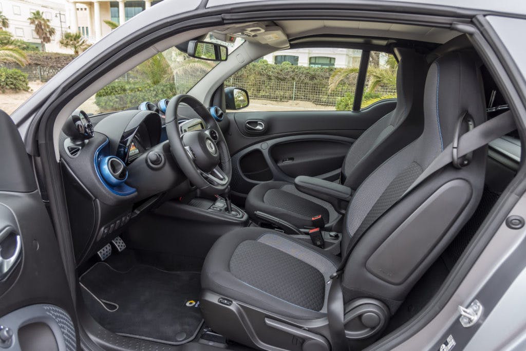 smart eq fortwo cabrio driving