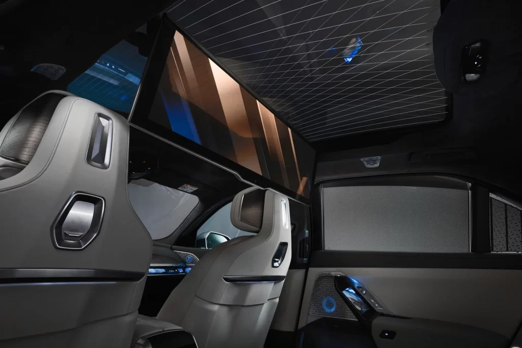 BMW i7 xDrive60 Elektrikli Araba