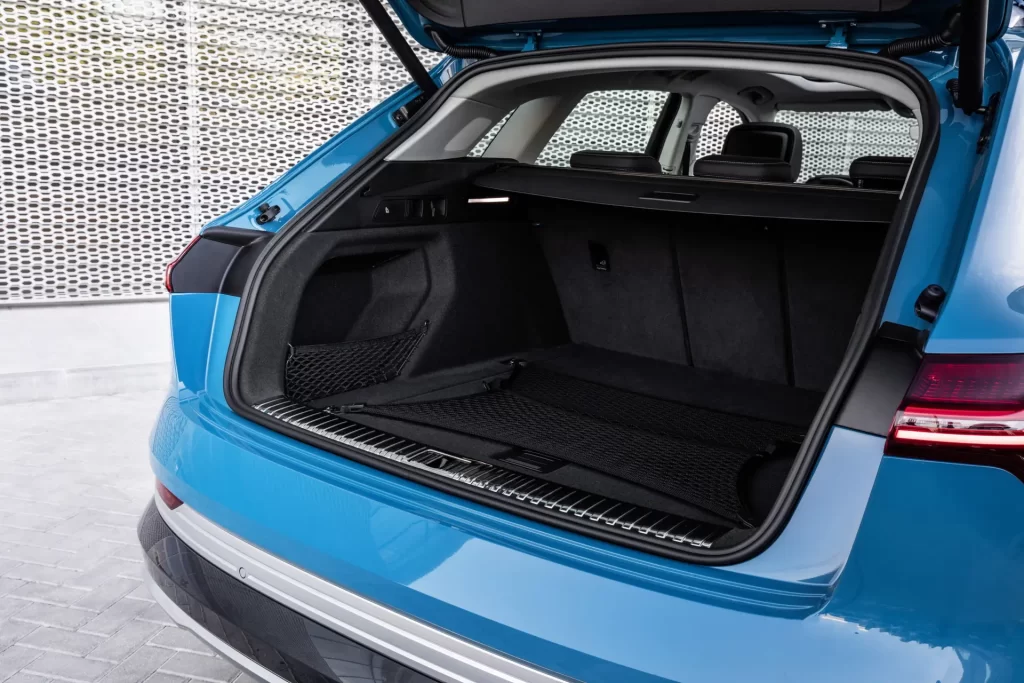 Audi e-tron 55 quattro Elektrikli Araba