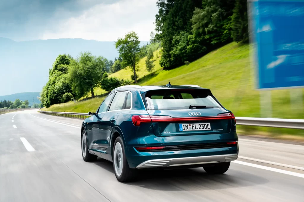 Audi e-tron 55 quattro Elektrikli Araba