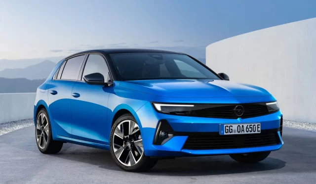 2023 Opel Astra Elektrikli Araba