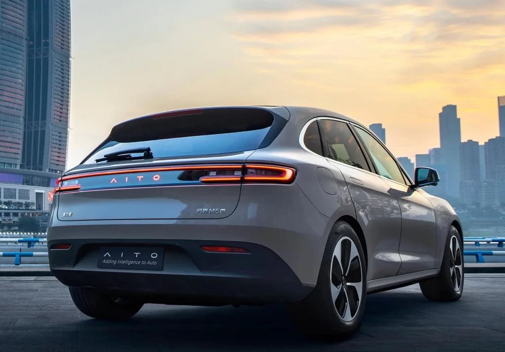 Aito M5 Ev Elektrikli Araba